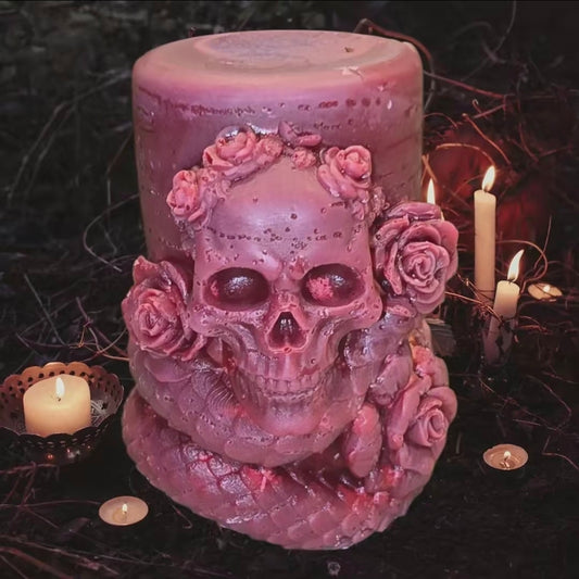 💀 Rose Garden Skull Candle